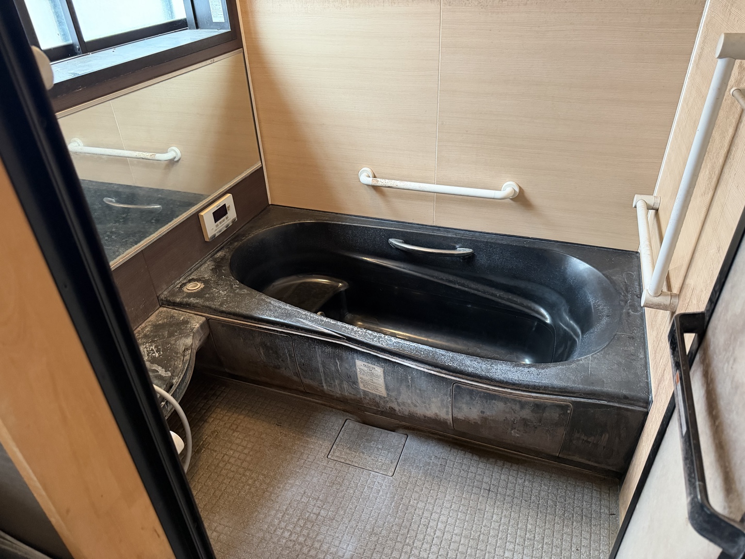 浴室クリーニング施工前